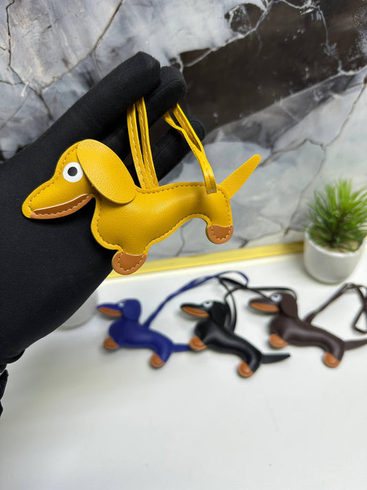 أكسسوار الحقيبة من الجلد للعلامة الايطالية