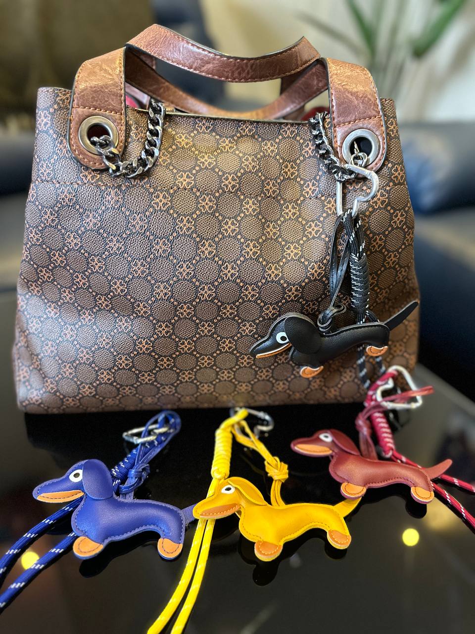 porte-cles avec charm teckel