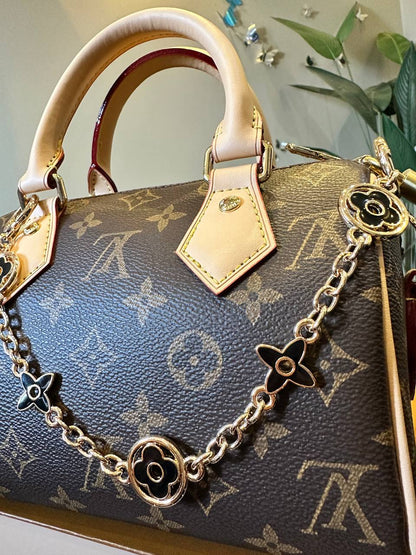 Monogram LV Bijou de sac en acier