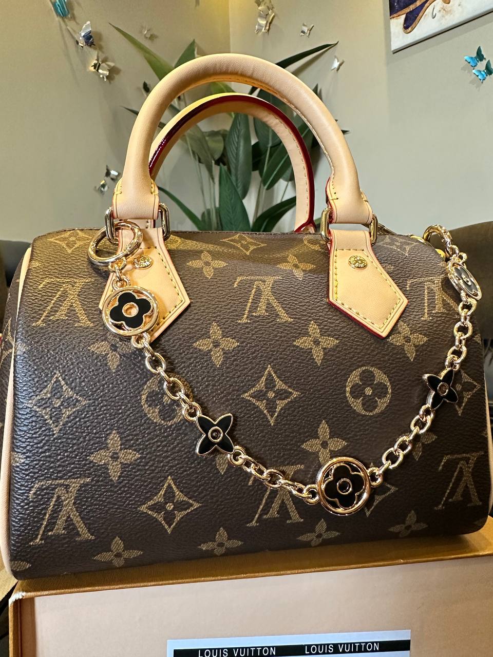 Monogram LV Bijou de sac en acier