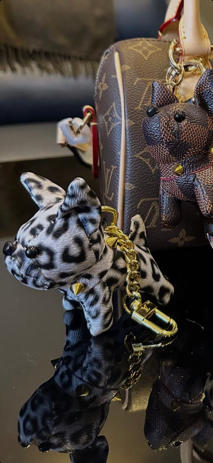 porte-cles ou bijou de sac bouledogue francais LV