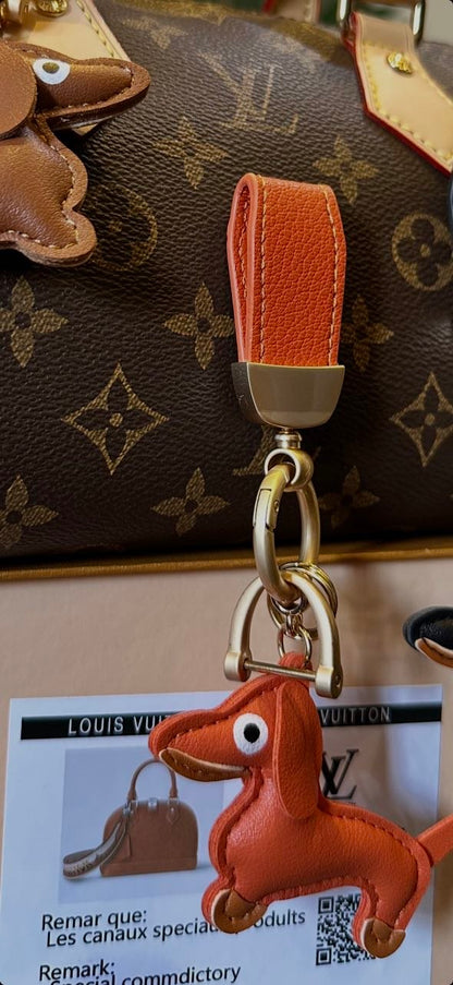 porte-cles avec charm teckel