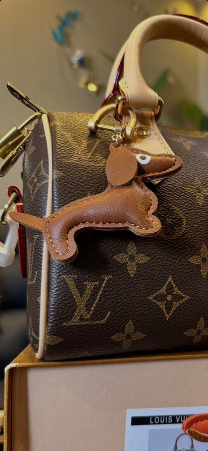 porte-cles avec charm teckel